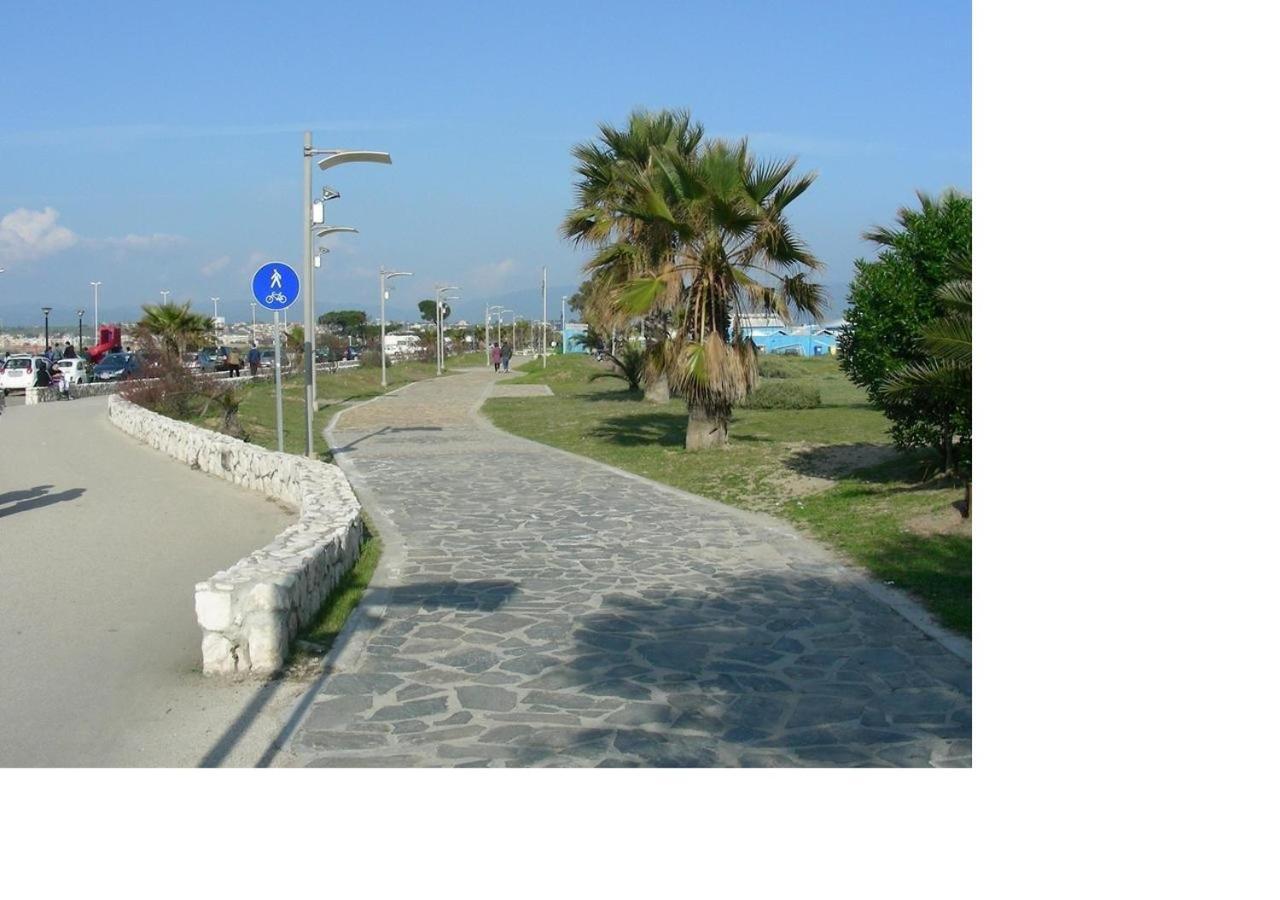Sardinia Holidays - Domus Patrizia Quartu SantʼElena Εξωτερικό φωτογραφία